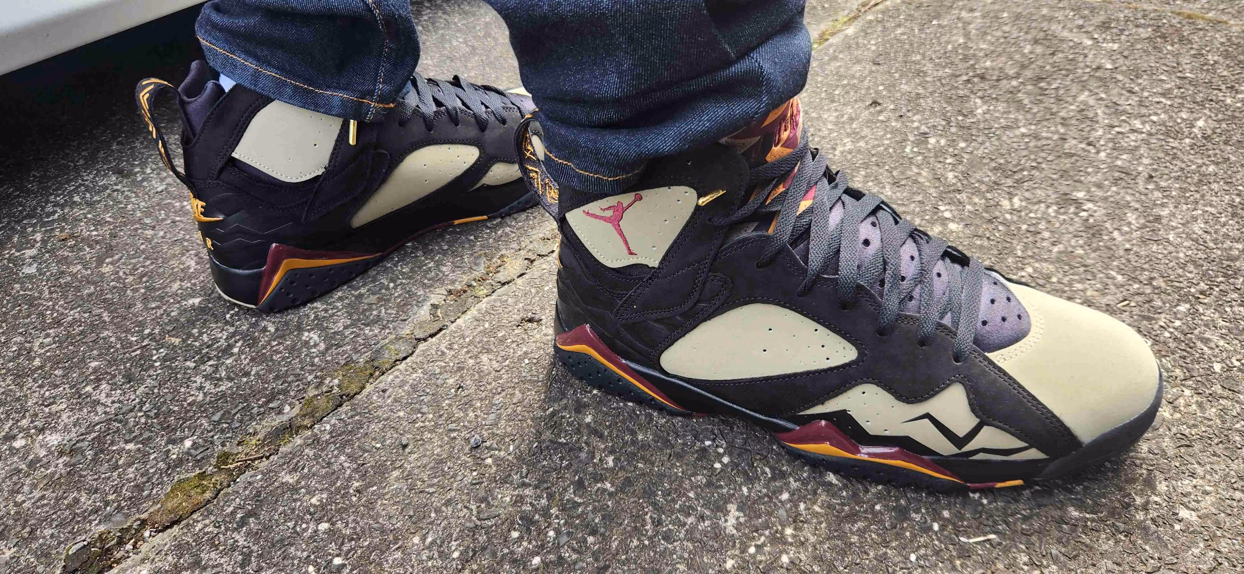 Air Jordan 7 Retro 'Black Olive' DN9782-001 Air Jordan 7 Retro 'Black Olive' DN9782-001